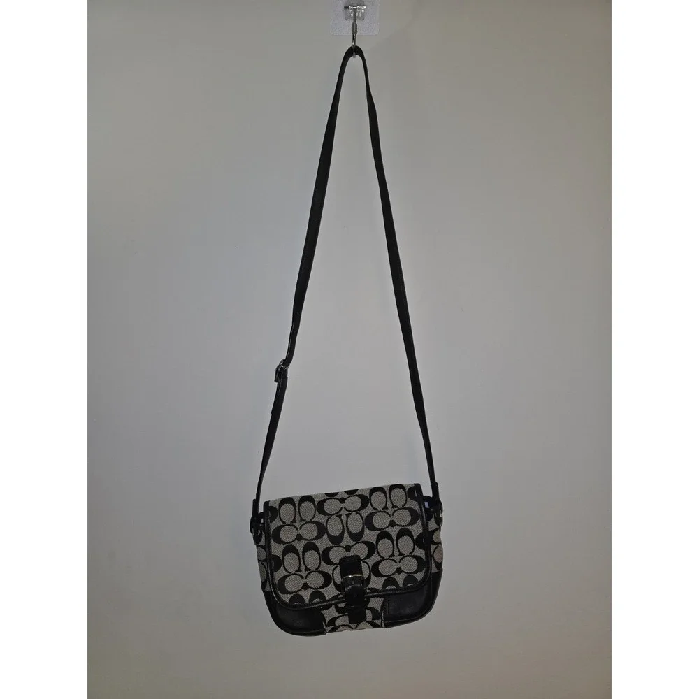 Coach Hadley Signature Field Bag Style F30601